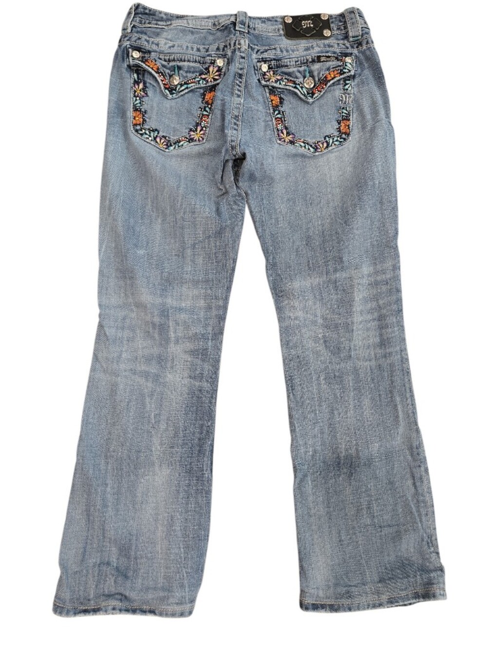 MISS ME SIGNATURE BOOT FLORAL EMBROIDERY BUTTON - FLAP BACK POCKETS.. SZ 31.